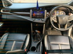 Jual Toyota Kijang Innova V 2017 harga murah di Sumatra Utara 7