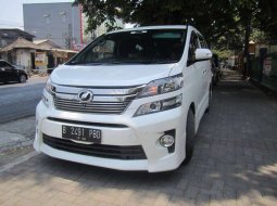 Mobil Toyota Vellfire 2012 Z dijual, Jawa Timur 3