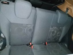 Jual mobil Ford Fiesta 1.5 NA 2011 murah di DIY Yogyakarta 6