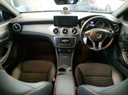 Jual cepat mobil Mercedes-Benz CLA 200 Sport AT 2014 di Jawa Barat  1