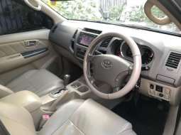 Jawa Timur, Toyota Fortuner G Luxury 2005 kondisi terawat 4