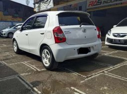 Jual Toyota Etios Valco E 2014 harga murah di Jawa Barat 2