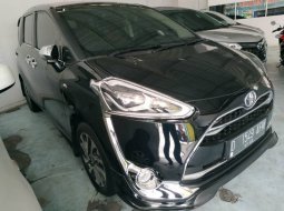 Jual mobil Toyota Sienta Q 2017 terawat di DIY Yogyakarta 8