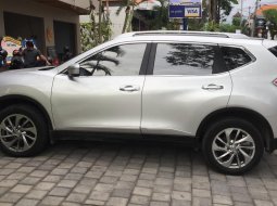 Dijual Mobil Nissan X-Trail 2.5 2015 Brightsilver di Bali 8