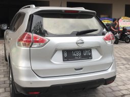 Dijual Mobil Nissan X-Trail 2.5 2015 Brightsilver di Bali 7