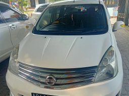 Jual mobil Nissan Grand Livina Highway Star 2013 dengan harga murah di Jawa Timur  5