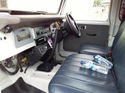 Jual Cepat Mobil Toyota Land Cruiser 1990 di Riau 5