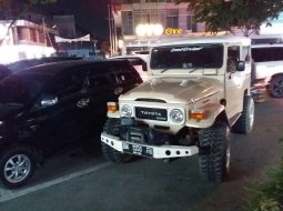 Jual Cepat Mobil Toyota Land Cruiser 1990 di Riau 3