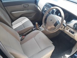 Jual Cepat Mobil Nissan Grand Livina SV 2010 di DIY Yogyakarta 3