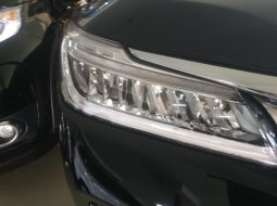 Jual Mobil Honda Accord 2.0 Automatic 2017 Bekas di Depok 7