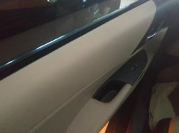 Jual Mobil Honda Accord 2.0 Automatic 2017 Bekas di Depok 2