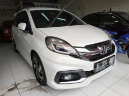 Jual Mobil Honda Mobilio RS AT 2015 bekas di Bekasi 3