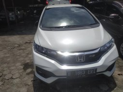 Jual Mobil Bekas Honda Jazz RS 2019 di Depok 6