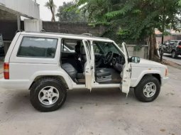 Jual Mobil Bekas Jeep Chrysler Cherokee Country Limited 1998 di DKI Jakarta 5