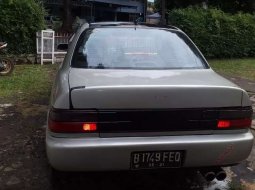 Jawa Barat, Toyota Corolla 1995 kondisi terawat 7