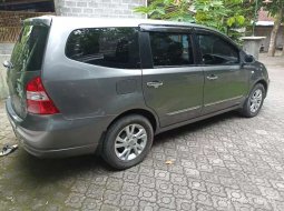 Nissan Grand Livina 2011 DIY Yogyakarta dijual dengan harga termurah 3