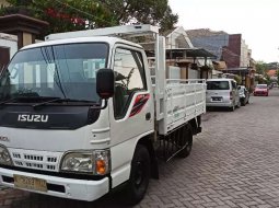 Jawa Timur, jual mobil Isuzu Elf NHR 55 2011 dengan harga terjangkau 2