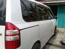 Jual Toyota NAV1 V 2011 harga murah di Jambi 3