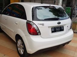 Dijual mobil bekas Kia Pride 1.4 Automatic, DIY Yogyakarta  8