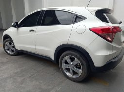 Jual cepat mobil Honda HR-V E CVT 2017 di  Jawa Barat  5