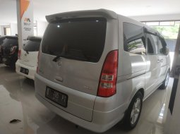 Jual mobil Nissan Serena Highway Star 2010 murah di Jawa Barat 3