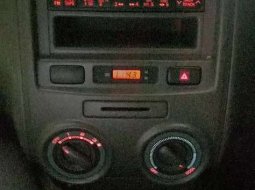 Jawa Barat, Daihatsu Xenia Li 2010 kondisi terawat 9