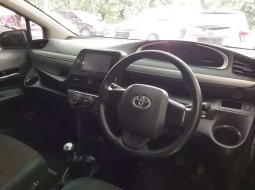 Mobil Toyota Sienta 2018 G dijual, Jawa Timur 10