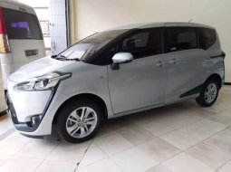 Mobil Toyota Sienta 2018 G dijual, Jawa Timur 7