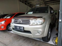 DKI Jakarta, dijual mobil Toyota Fortuner G AT 2010 bekas 3