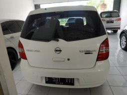 Dijual mobil Nissan Grand Livina XV Ultimate AT Putih 2013 dengan harga terjangkau, Jawa Barat  9