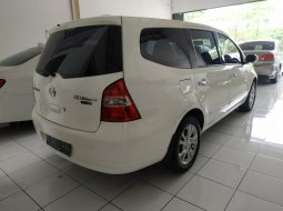 Dijual mobil Nissan Grand Livina XV Ultimate AT Putih 2013 dengan harga terjangkau, Jawa Barat  6