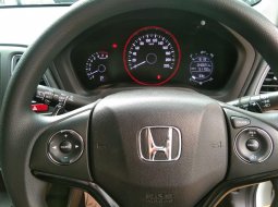 Jual cepat mobil Honda HR-V E CVT 1.5 AT 2015 di Jawa Barat  2