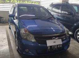 Dijual Mobil Honda Stream 2 2004 di DKI Jakarta 8