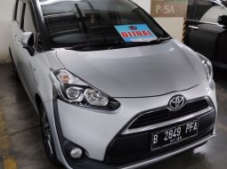 Jual Cepat Mobil Toyota Sienta V 2017 di DKI Jakarta 9