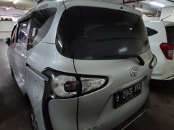 Jual Cepat Mobil Toyota Sienta V 2017 di DKI Jakarta 3
