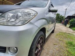 Dijual mobil bekas Daihatsu Xenia Li, Jawa Barat  14