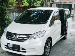 Jual cepat Honda Freed E 2012 di Bali 10