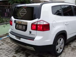 Mobil Chevrolet Orlando 2012 LT dijual, Jawa Timur 16