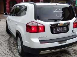 Mobil Chevrolet Orlando 2012 LT dijual, Jawa Timur 12