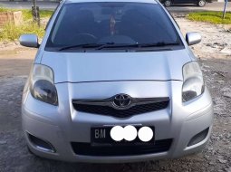 Jual Toyota Yaris J 2011 harga murah di Riau 7