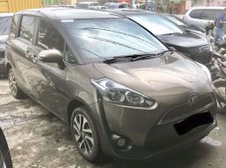 Mobil Toyota Sienta 2017 V dijual, Jawa Barat 4