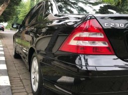 Mobil Mercedes-Benz C-Class 2007 230 dijual, Jawa Timur 5