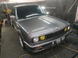 Dijual Mobil BMW 3 Series 318i 1990 di DKI Jakarta 8