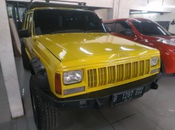 Jual Cepat Jeep Cherokee XJ 4x4 AT 4.0 1996 di DKI Jakarta 10