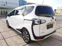 Jual mobil Toyota Sienta V 2017 harga terjangkau di DKI Jakarta 3