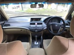 Mobil Honda Accord 2010 VTi dijual, Jawa Tengah 10