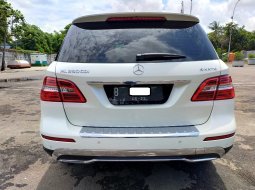 Jual cepat Mercedes-Benz M-Class ML 250 Diesel AT 2012 terbaik di DKI Jakarta 5