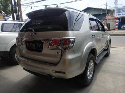 Dijual mobil Toyota Fortuner 2.5 G AT 2012 dengan harga terjangkau, Jawa Barat  8
