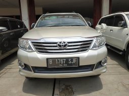 Dijual mobil Toyota Fortuner 2.5 G AT 2012 dengan harga terjangkau, Jawa Barat  6