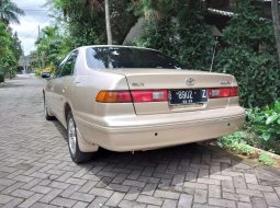 Banten, Toyota Camry G 2000 kondisi terawat 2